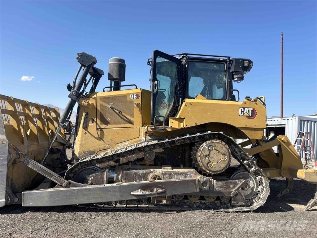 CAT D6 ブルドーザー