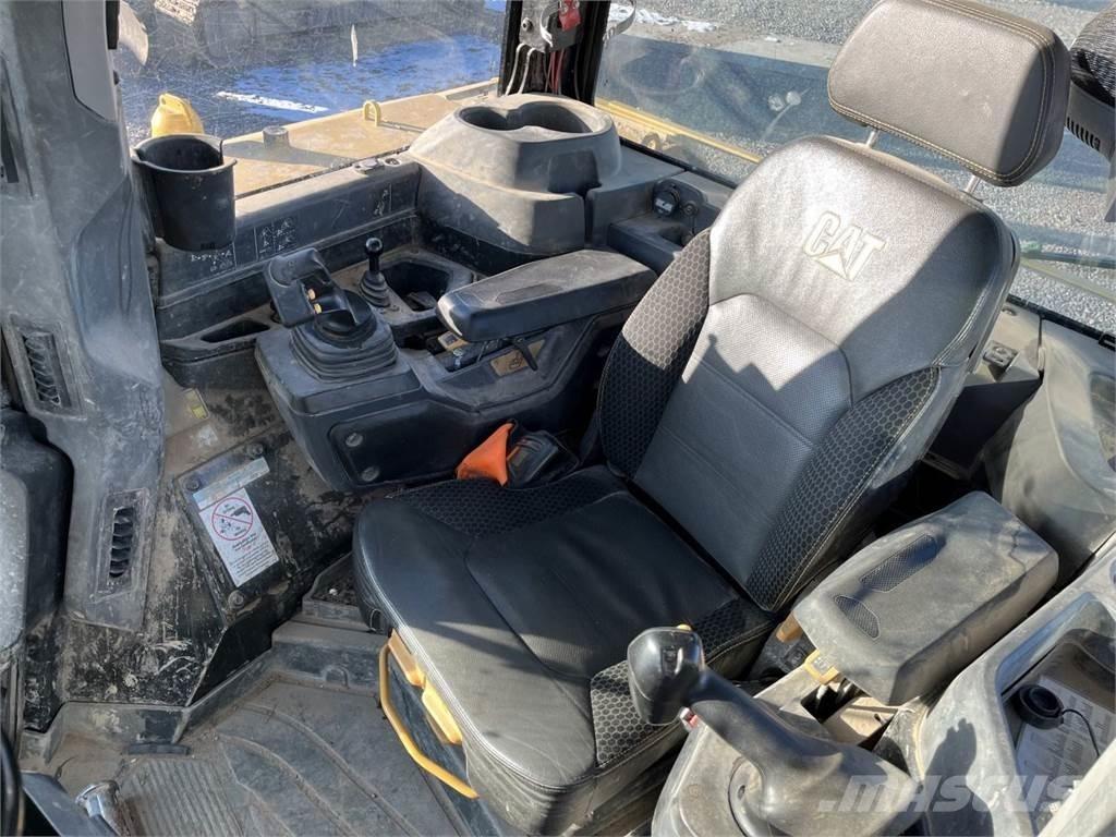 CAT D6 LGP WH ブルドーザー