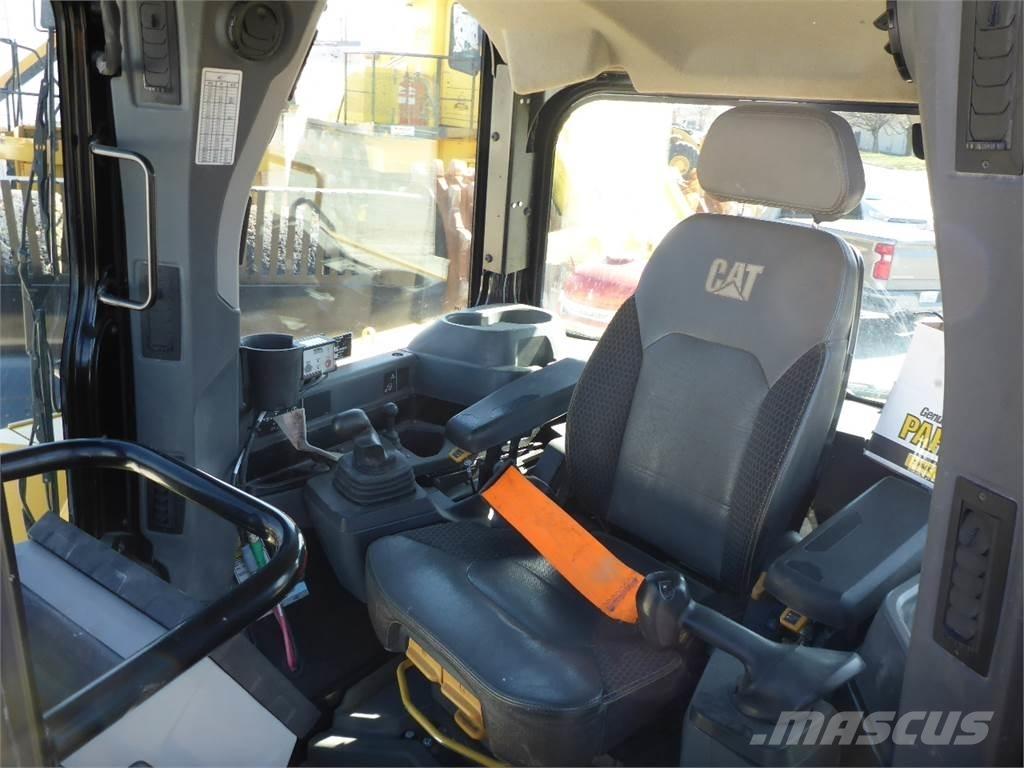 CAT D6 WH ブルドーザー