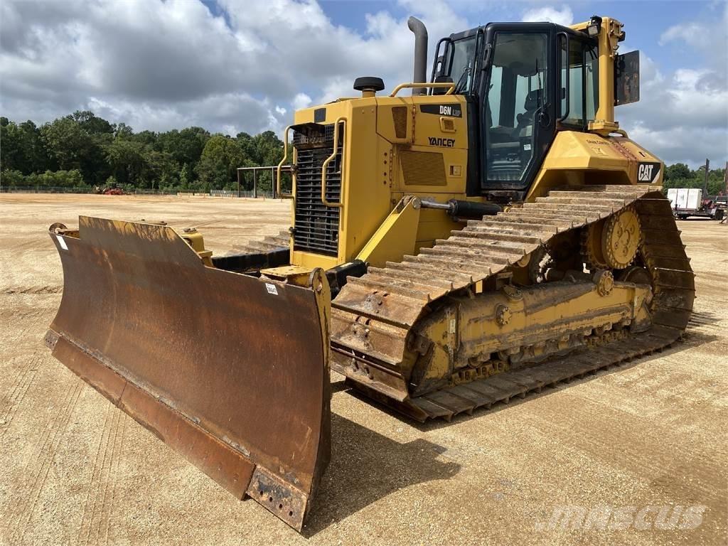 CAT D6N LGP ブルドーザー