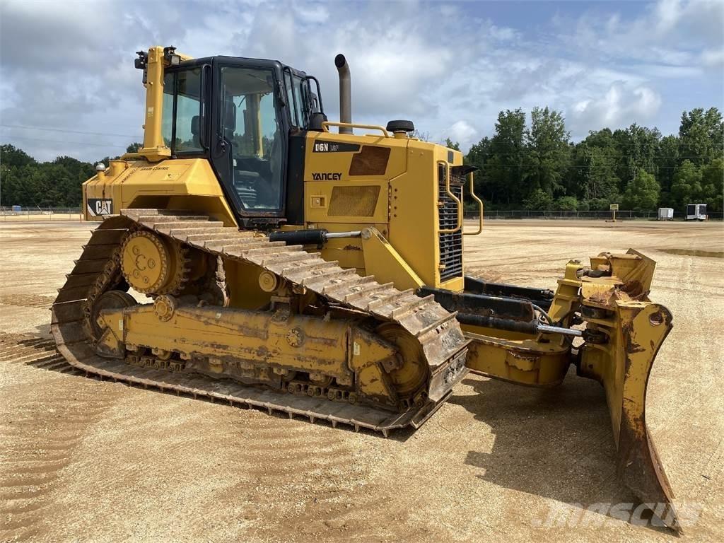 CAT D6N LGP ブルドーザー