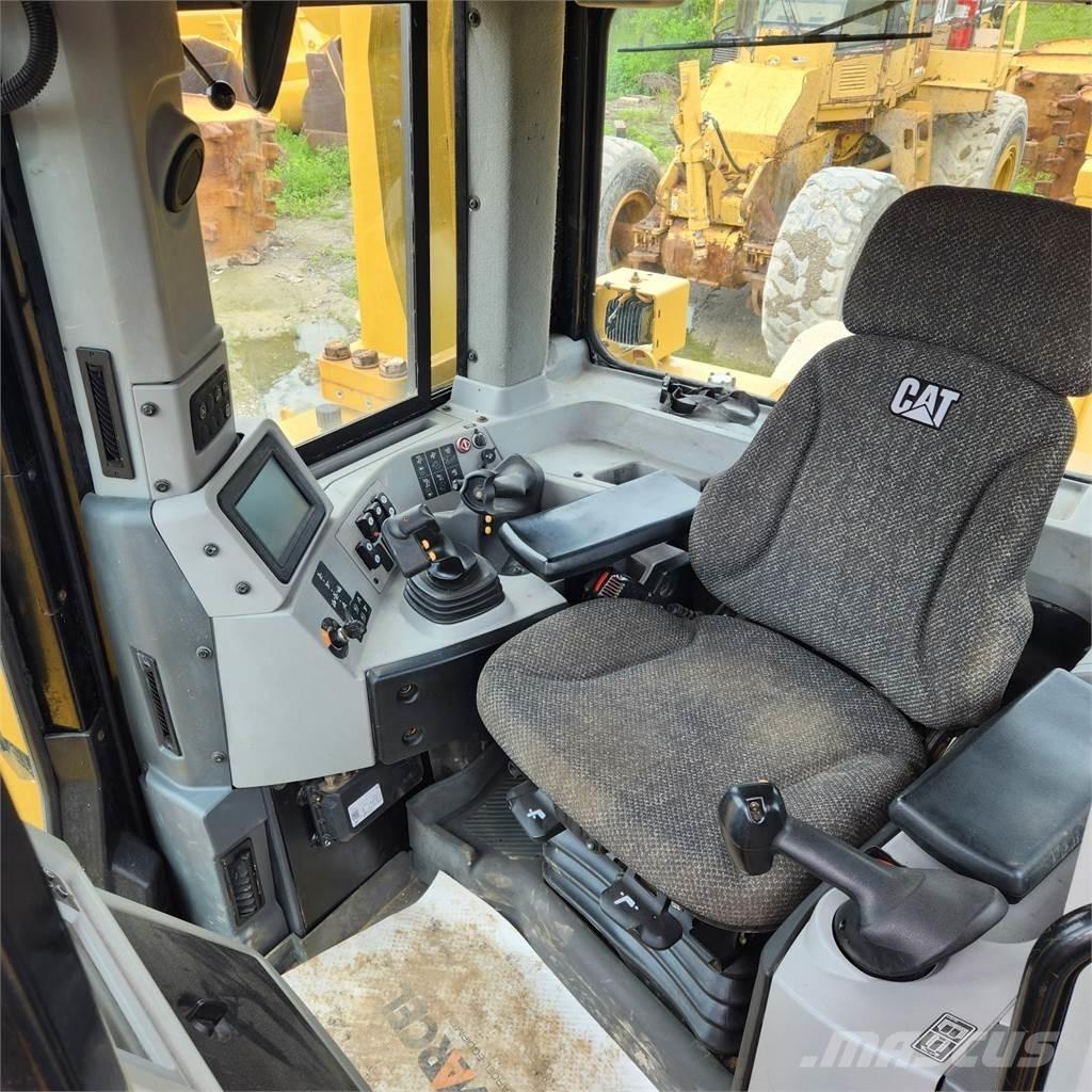 CAT D8T LGP ブルドーザー