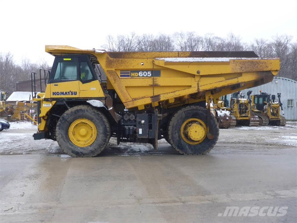 Komatsu HD605-7 リジットフレーム式ダンプトラック
