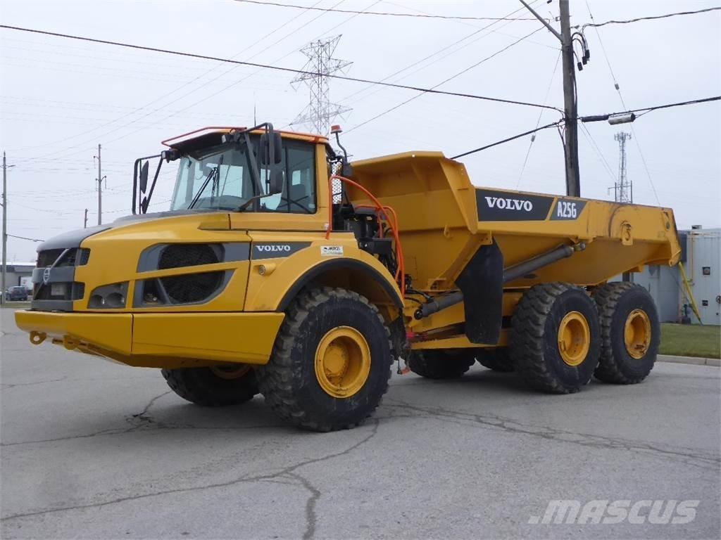 Volvo A25 アーティキュレート式ダンプトラック