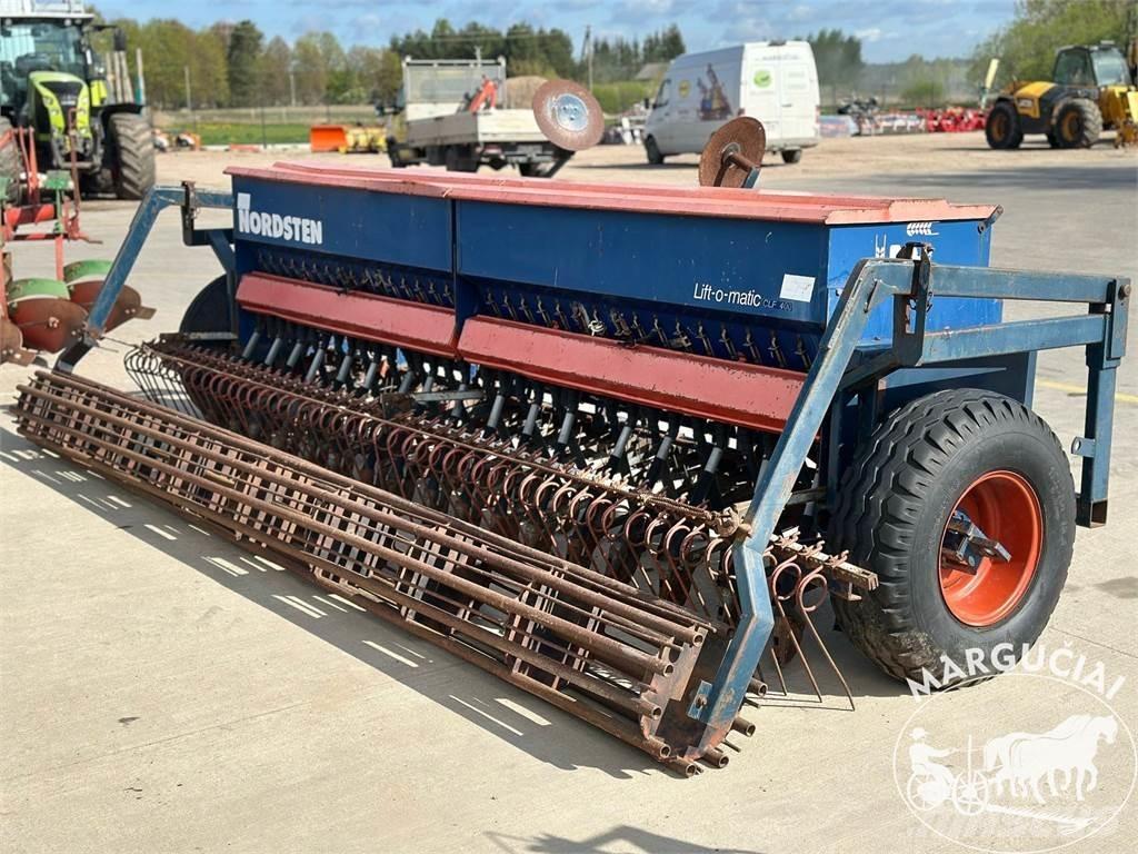 Nordsten CLF 400, 4 m. 農業機械 -　その他