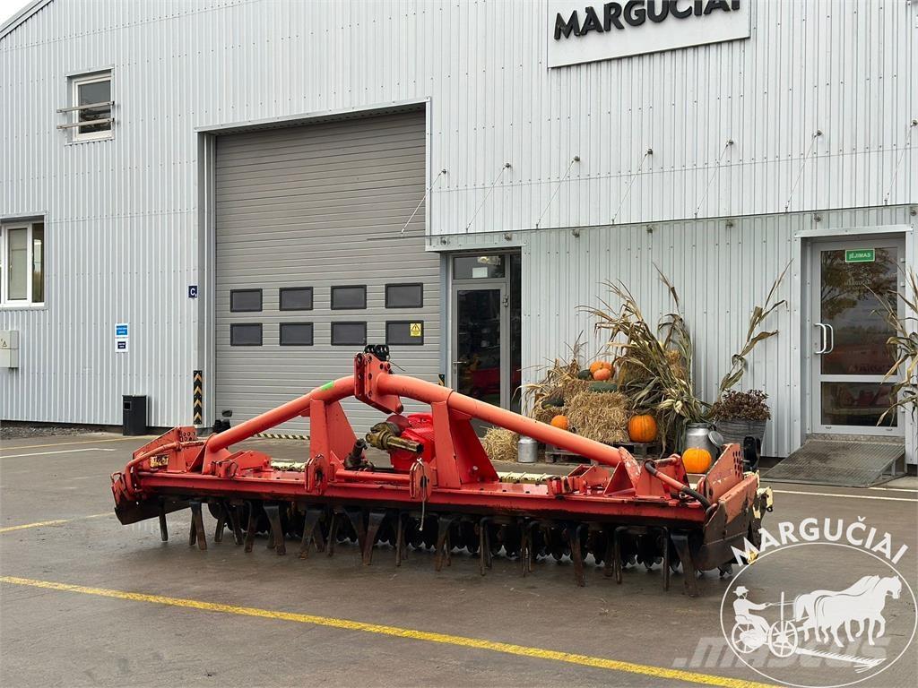 Pöttinger 4 m 農業機械 -　その他