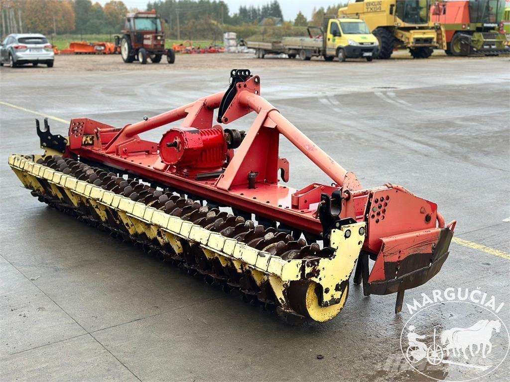 Pöttinger 4 m 農業機械 -　その他