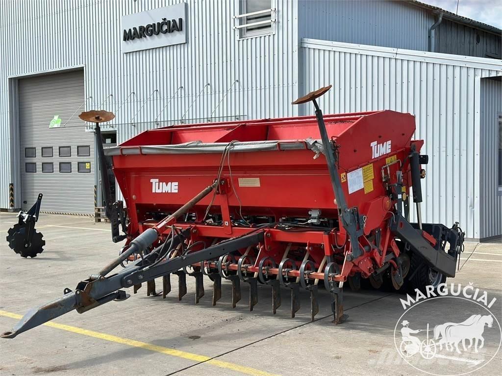 Tume HKL 3000, 3 m. 農業機械 -　その他