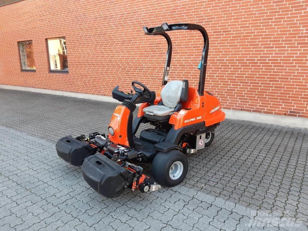 Jacobsen ECLIPS 322 乗用・自走モア/芝刈り機