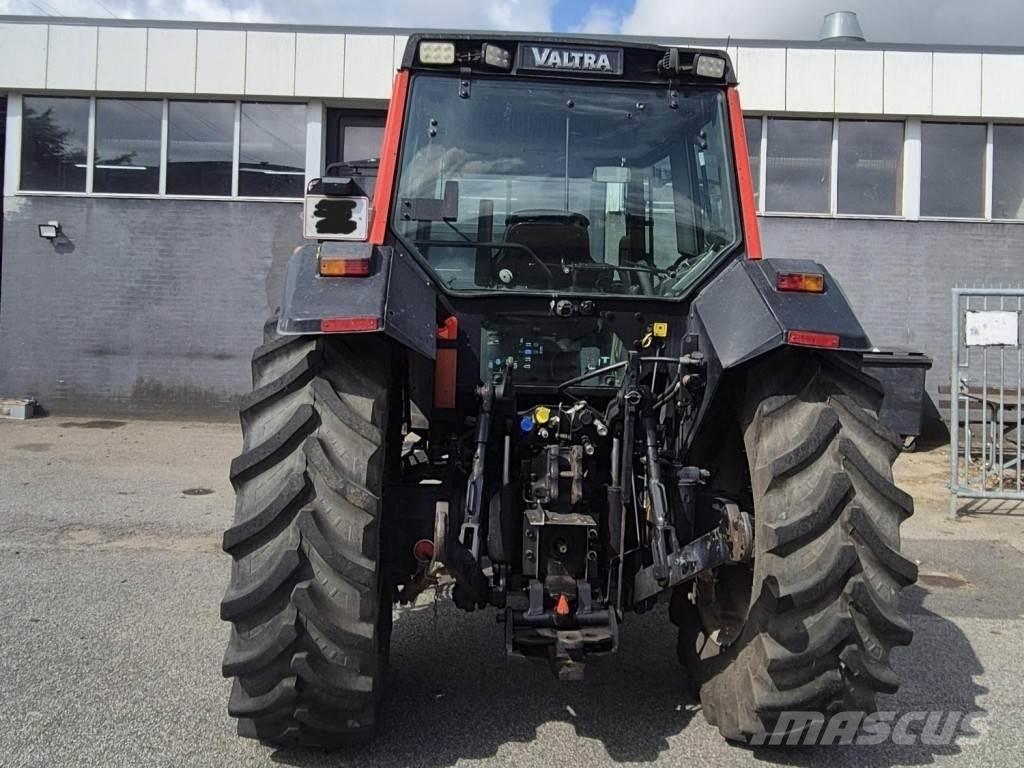 Valmet 6750 トラクター
