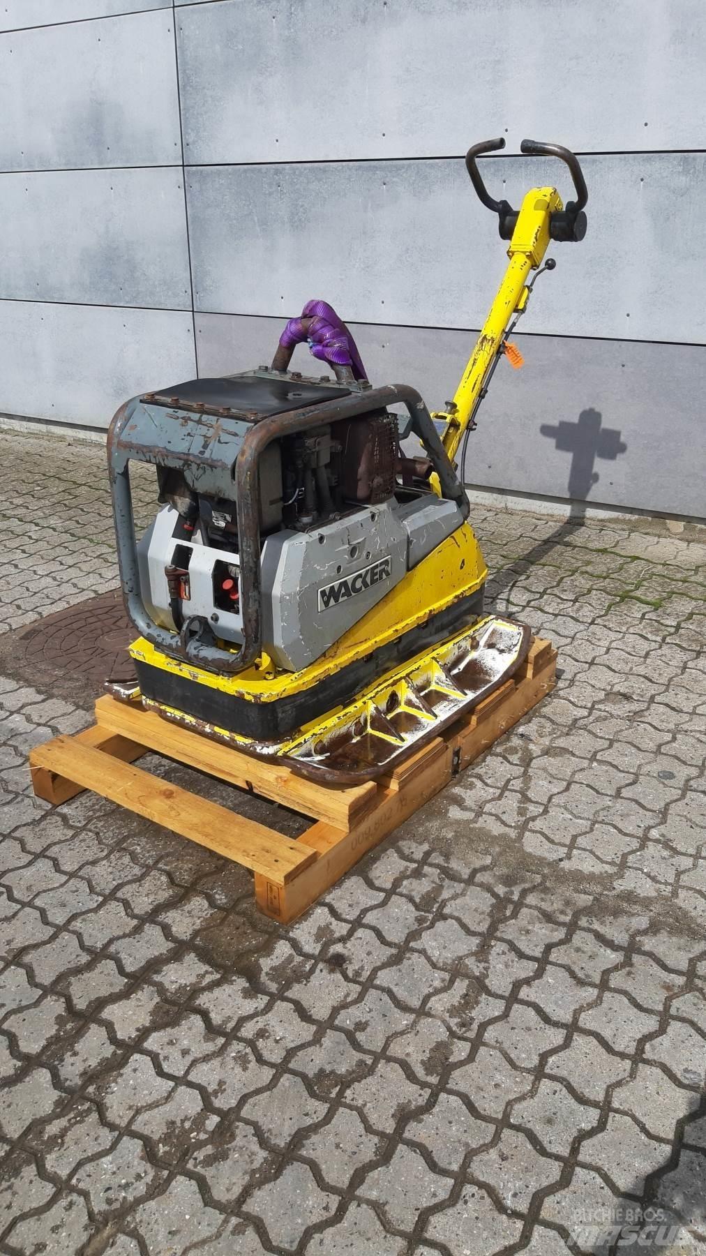 Wacker 40/45 h ソイルコンパクター