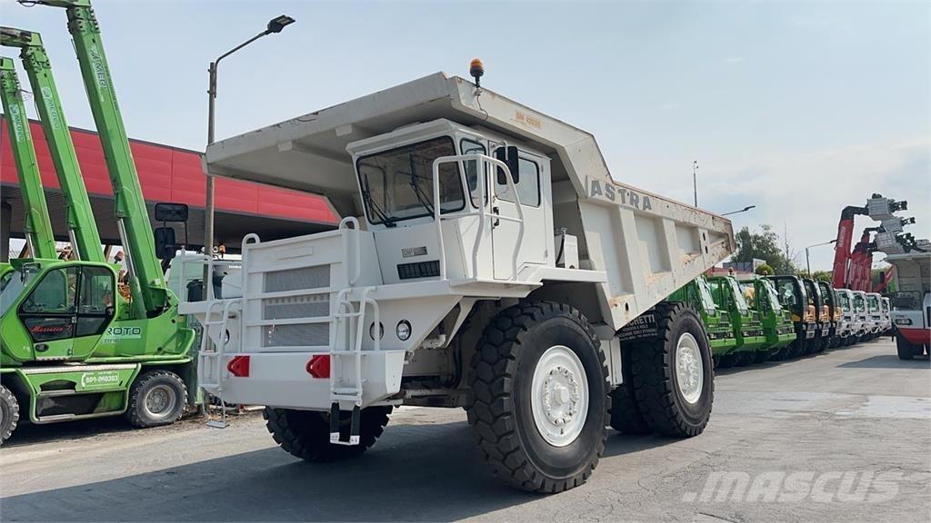 Astra BM35 4X2 サイト　ダンプ