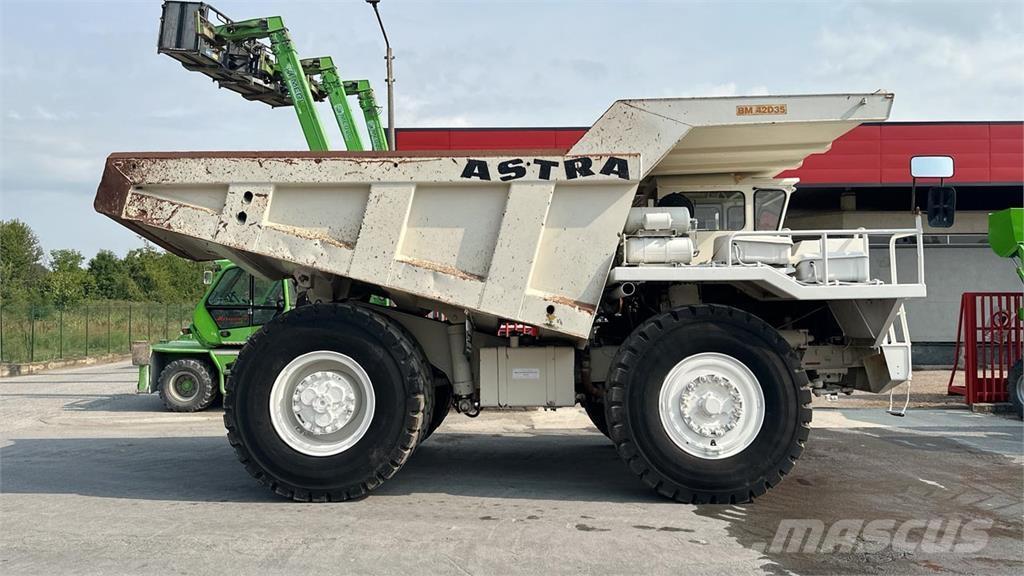 Astra BM35 4X2 サイト　ダンプ