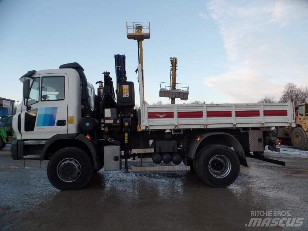 Astra HD8 44.41-80 4x4 その他トラック
