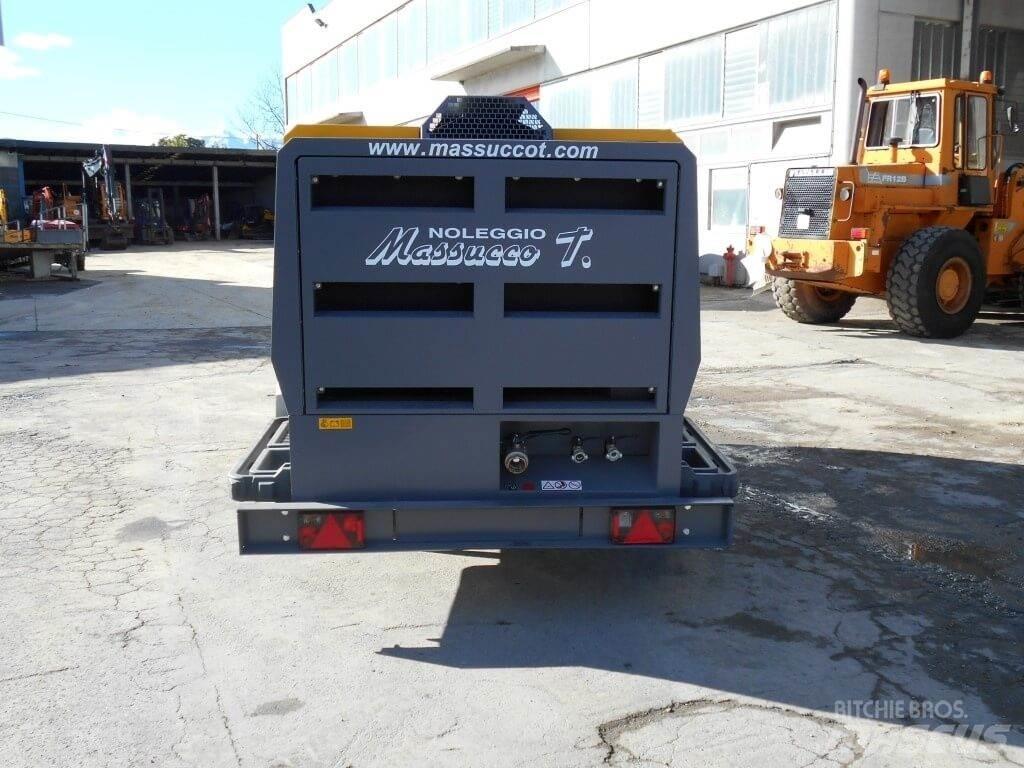 Atlas Copco XAHS 317 コンプレッサー