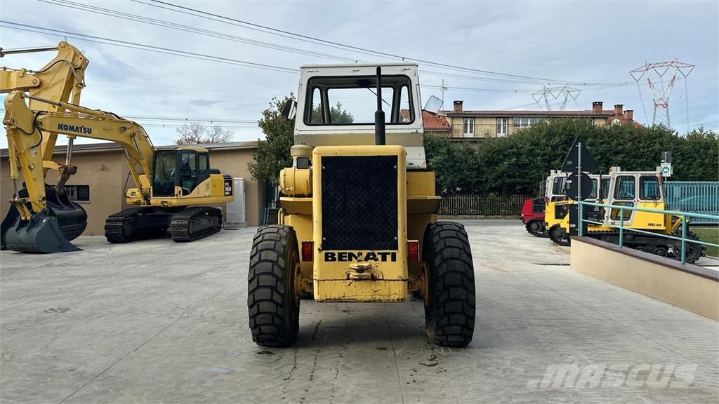 Benati 12 S 4X4 ホイールローダー・タイヤショベル