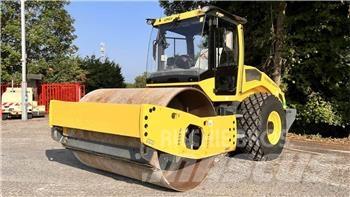 Bomag BW213 DH-5 ソイルコンパクター