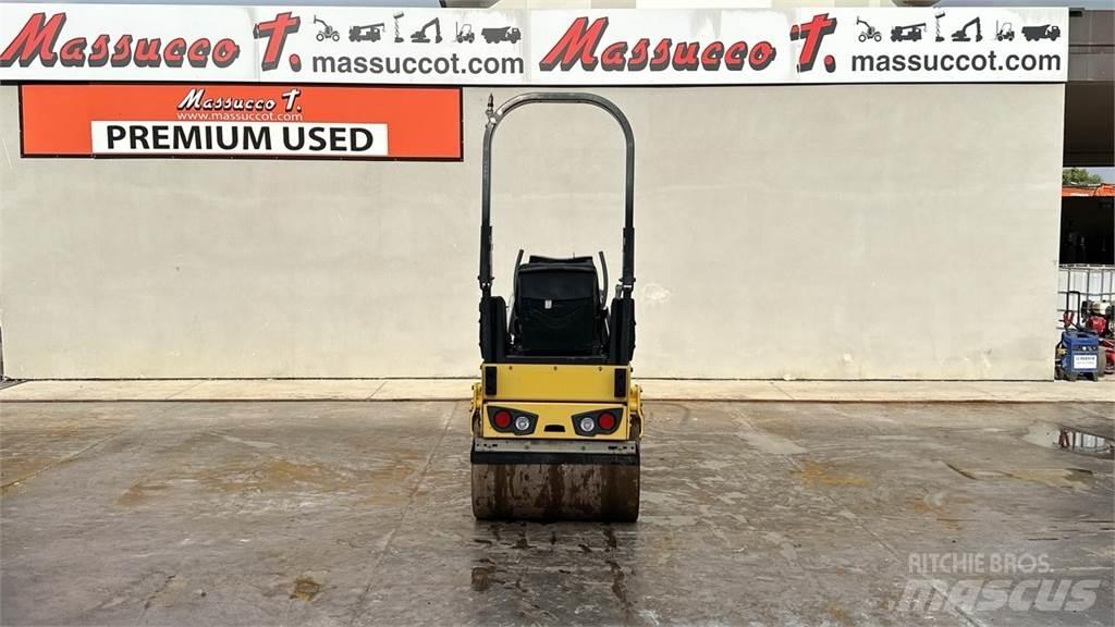 Bomag BW90 AD-5 ソイルコンパクター