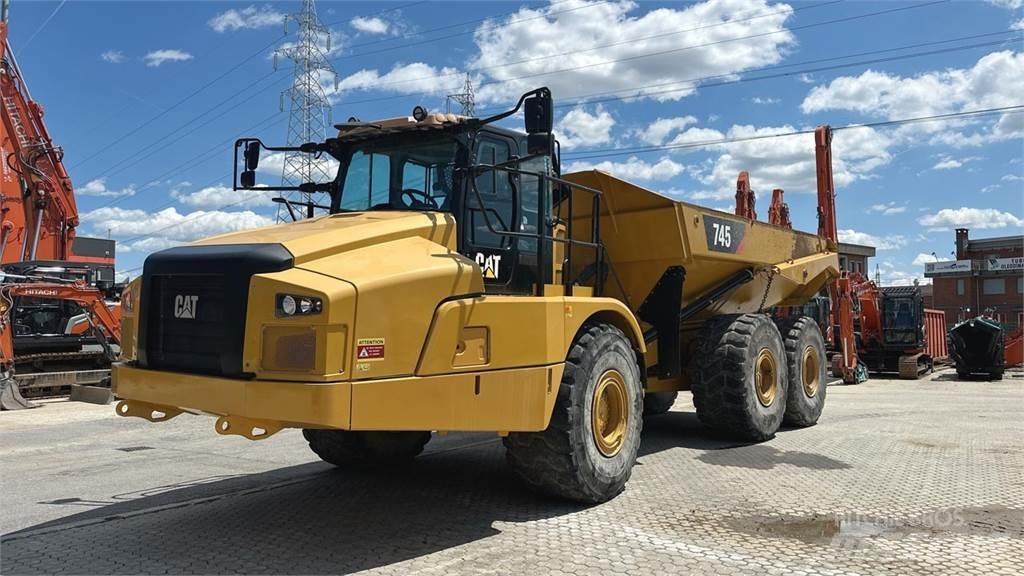 CAT 745C 6X6 サイト　ダンプ