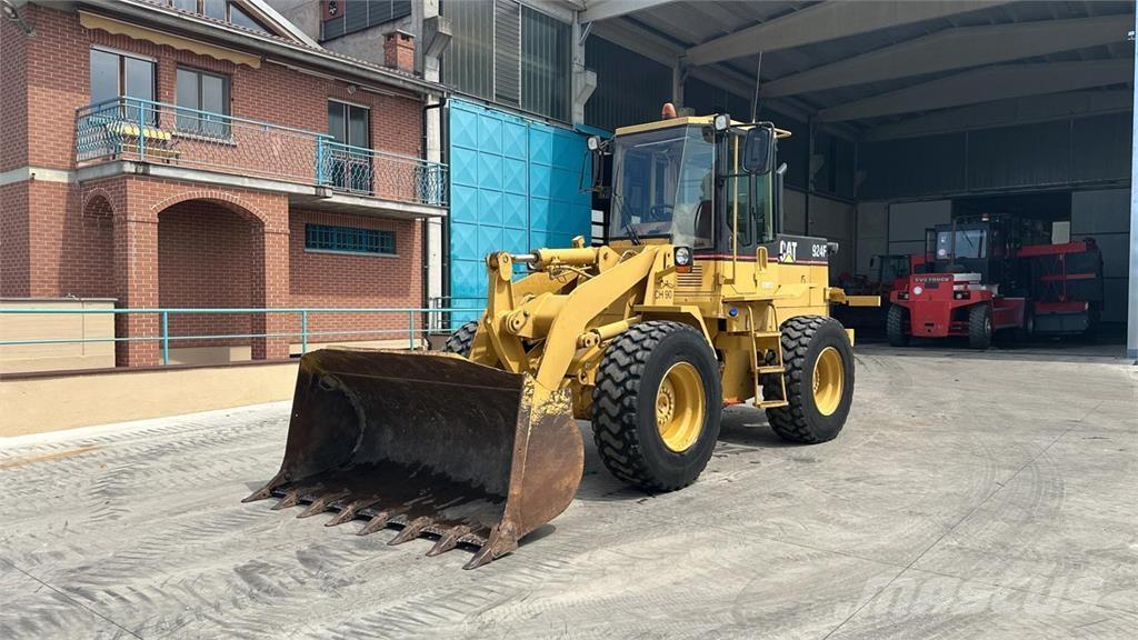 CAT 924F ホイールローダー・タイヤショベル