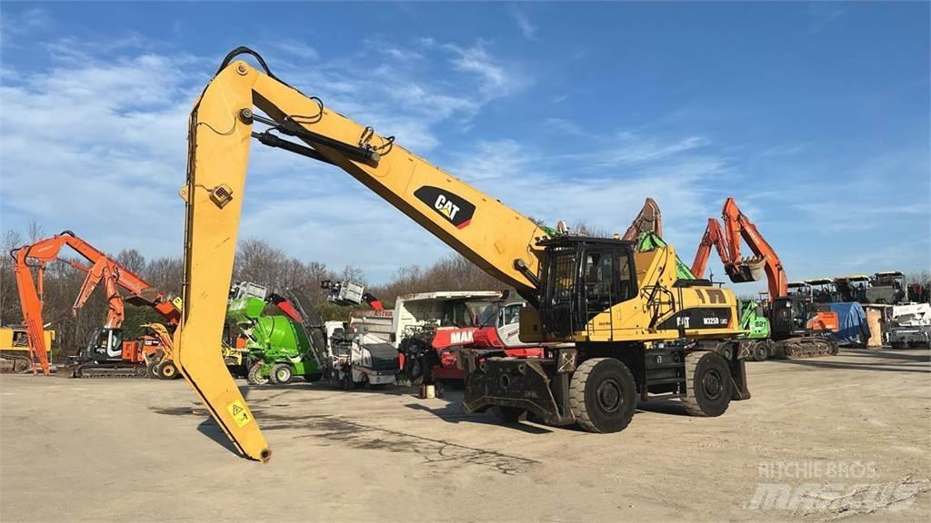 CAT M325D 4X4 ホイール式油圧ショベル（パワーショベル・ユンボ・バックホー）
