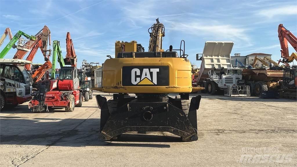 CAT M325D 4X4 ホイール式油圧ショベル（パワーショベル・ユンボ・バックホー）