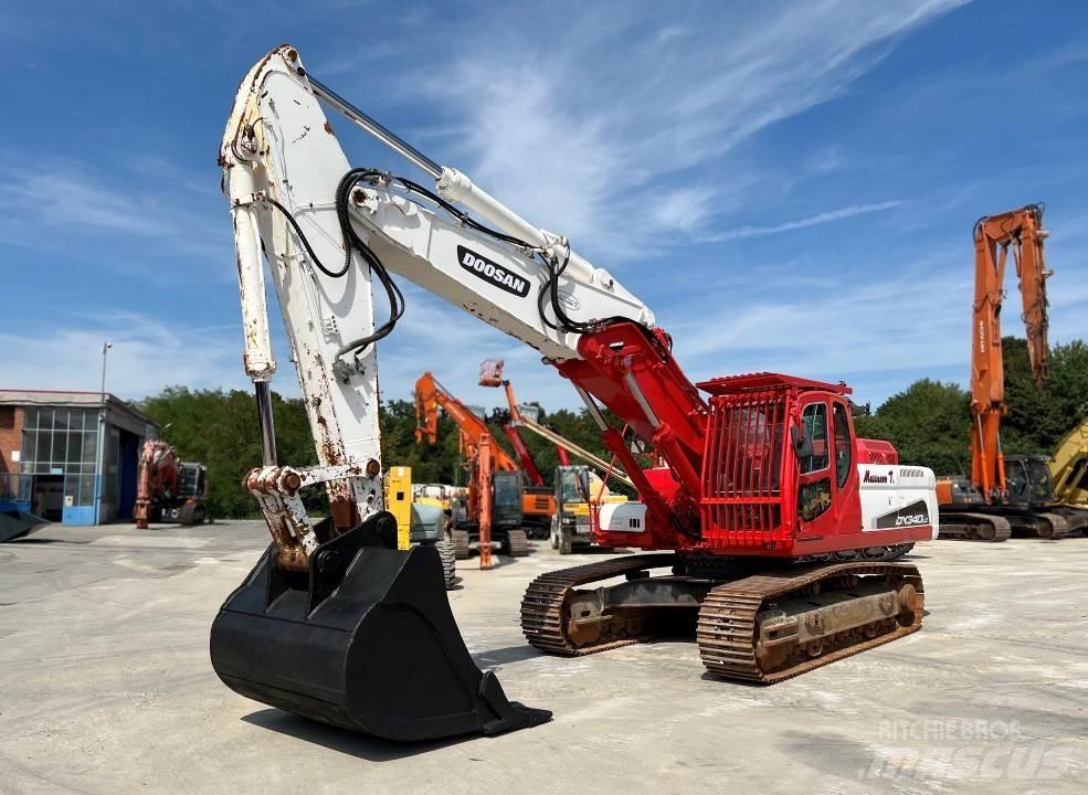 Doosan DX340 LC 大型油圧ショベル12t以上（パワーショベル・ユンボ）