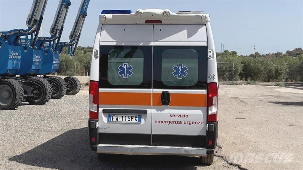 Fiat DUCATO AMBULANZA その他トラック