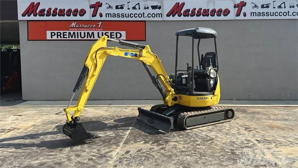 Fiat-Kobelco E20 SR ミニ油圧ショベル 7t以下（ミニユンボ・ミニディガー）