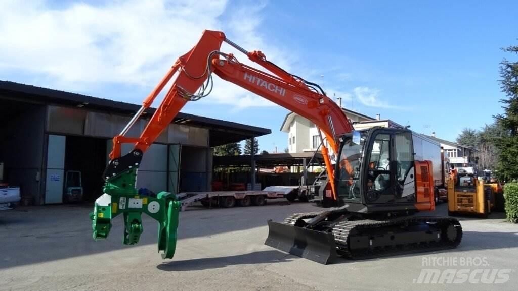 Hitachi ZX135US-6 林業油圧ショベル（パワーショベル・ユンボ・バックホー）