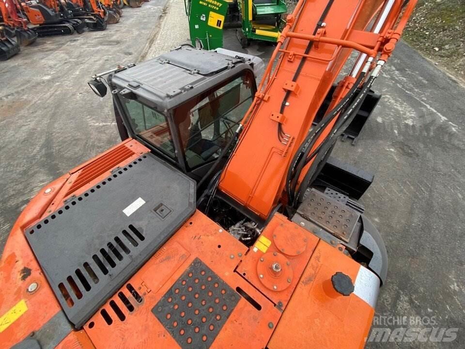 Hitachi ZX225 USBLC 大型油圧ショベル12t以上（パワーショベル・ユンボ）