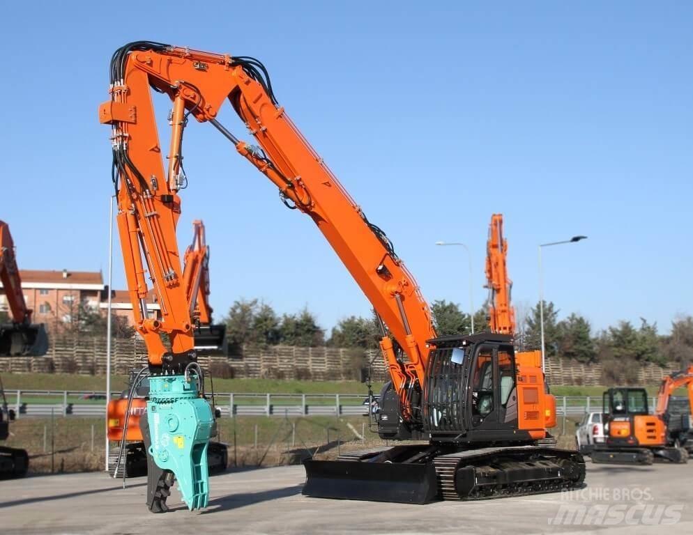 Hitachi ZX225USLC-6 大型油圧ショベル12t以上（パワーショベル・ユンボ）