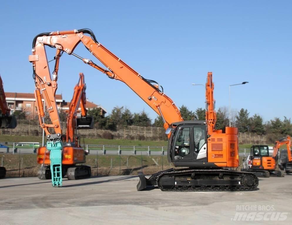 Hitachi ZX225USLC-6 大型油圧ショベル12t以上（パワーショベル・ユンボ）