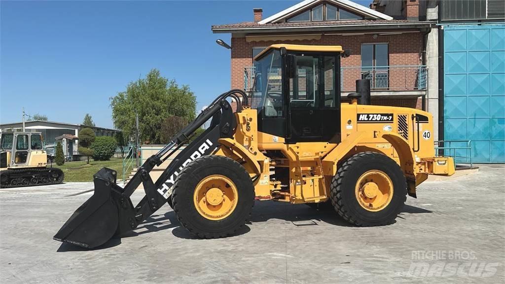 Hyundai HL730TM-7 4x4 ホイールローダー・タイヤショベル