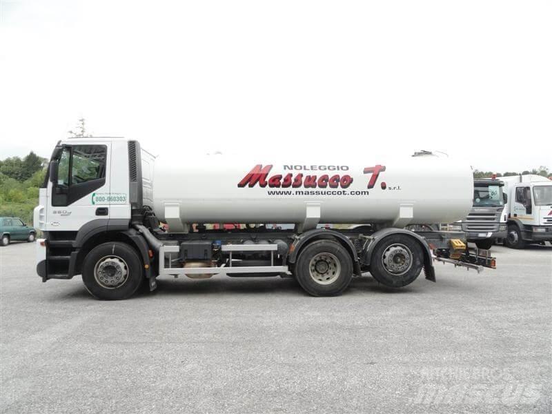 Iveco Stralis 360 タンカートラック