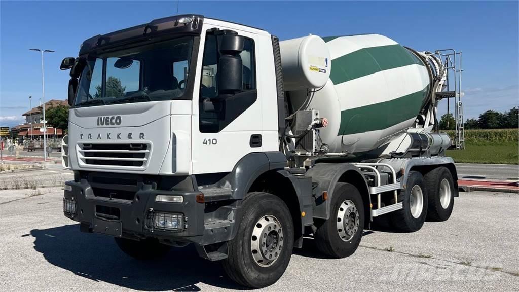 Iveco Trakker 410 8X4 ミキサー車
