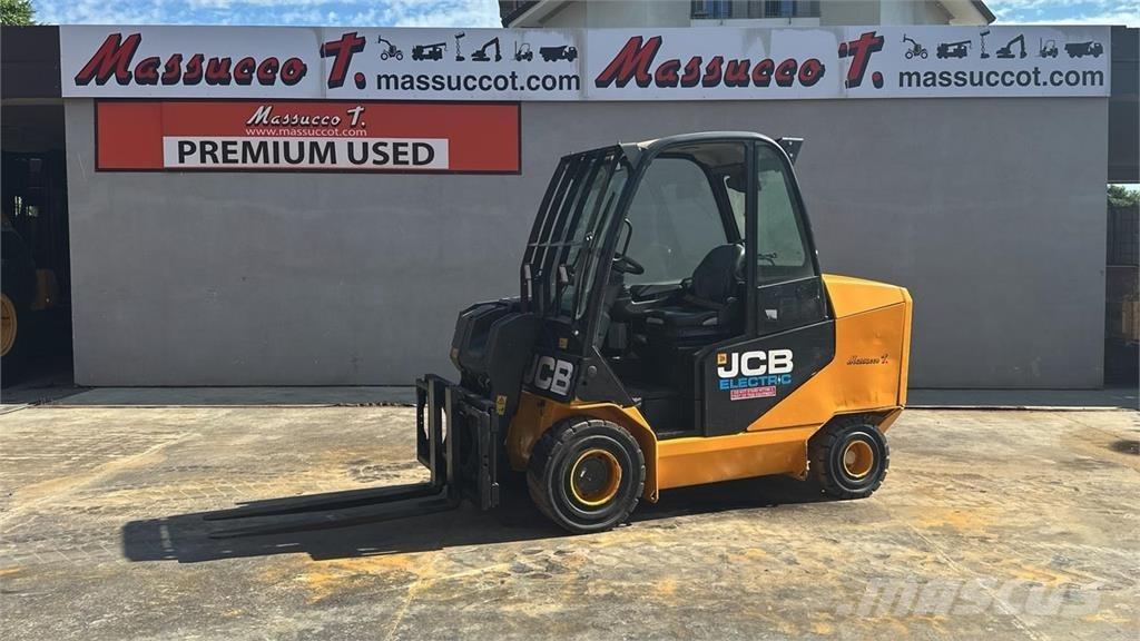 JCB TLT 30-19E 4x2 テレスコーピックハンドラー