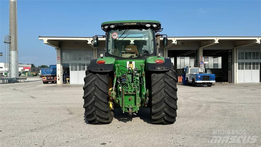 John Deere 7230R スノーブレードとプラウ