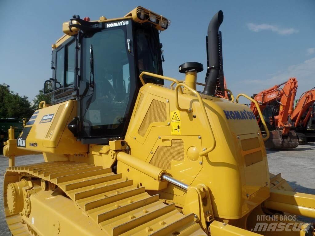 Komatsu D61 EXi ブルドーザー