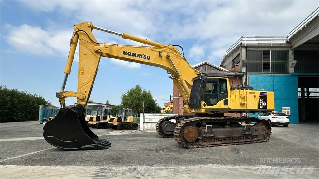 Komatsu PC700 LC-8E0 大型油圧ショベル12t以上（パワーショベル・ユンボ）