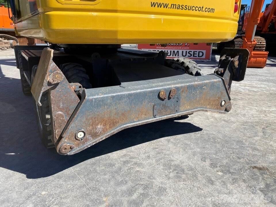 Komatsu PW200 7K ホイール式油圧ショベル（パワーショベル・ユンボ・バックホー）