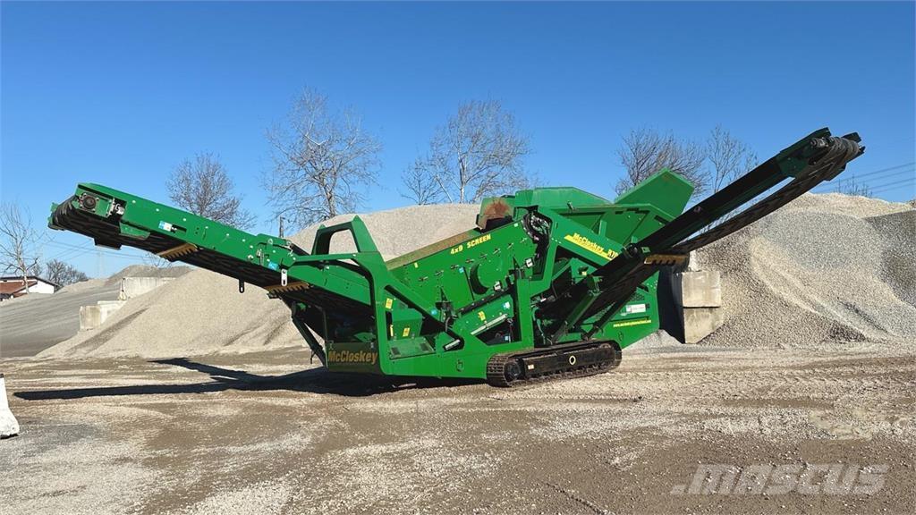 McCloskey R70 廃棄物並び替え設備