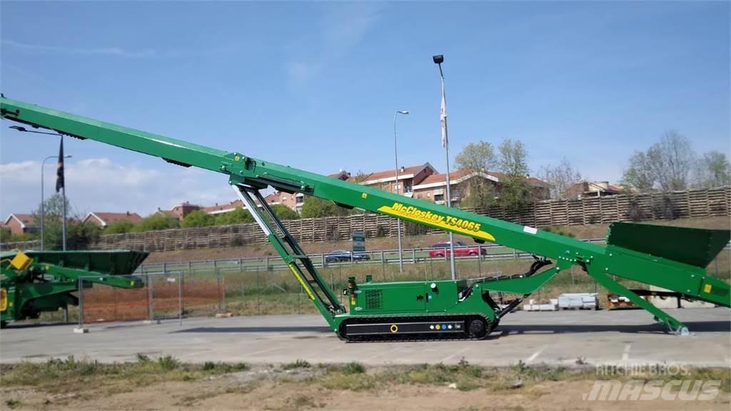 McCloskey TS4065 V2 コンベアー