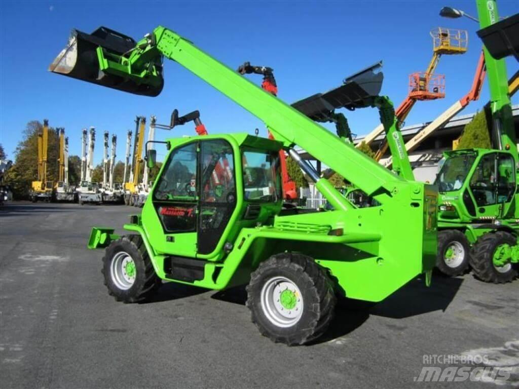 Merlo P38.14 テレスコーピックハンドラー