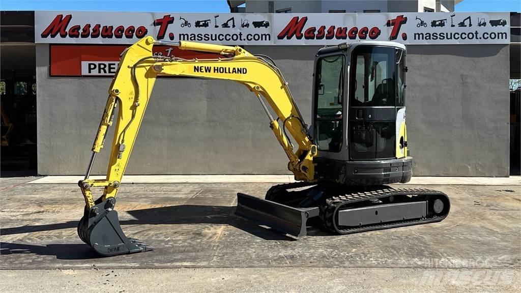 New Holland E 35.2 C ミニ油圧ショベル 7t以下（ミニユンボ・ミニディガー）