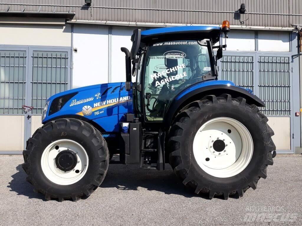 New Holland T6.165 スノーブレードとプラウ