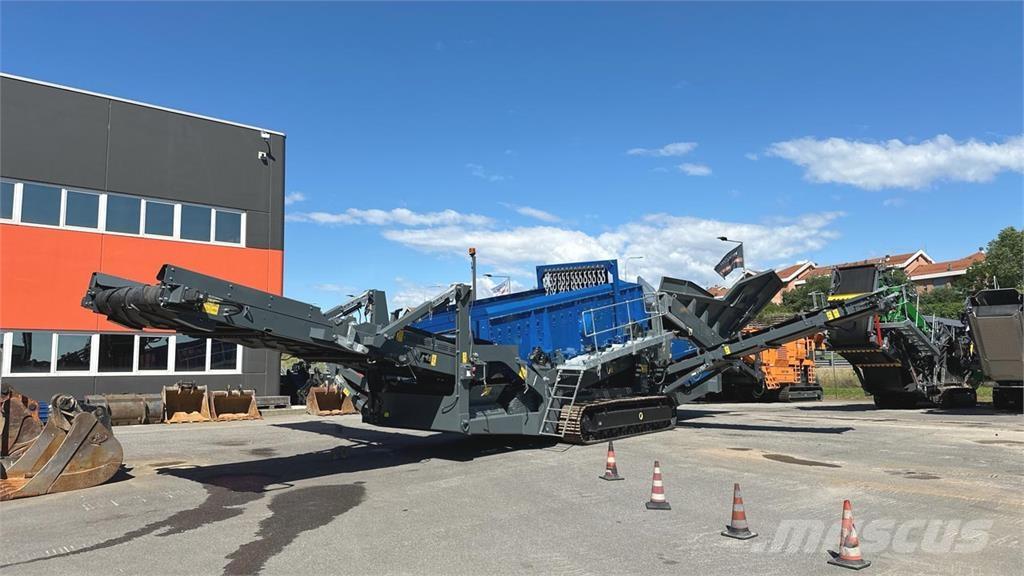 Rubble Master HS11000M 廃棄物並び替え設備