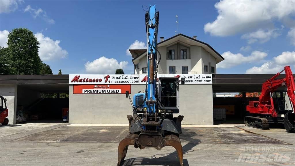 Terex MHL 250 ホイール式油圧ショベル（パワーショベル・ユンボ・バックホー）