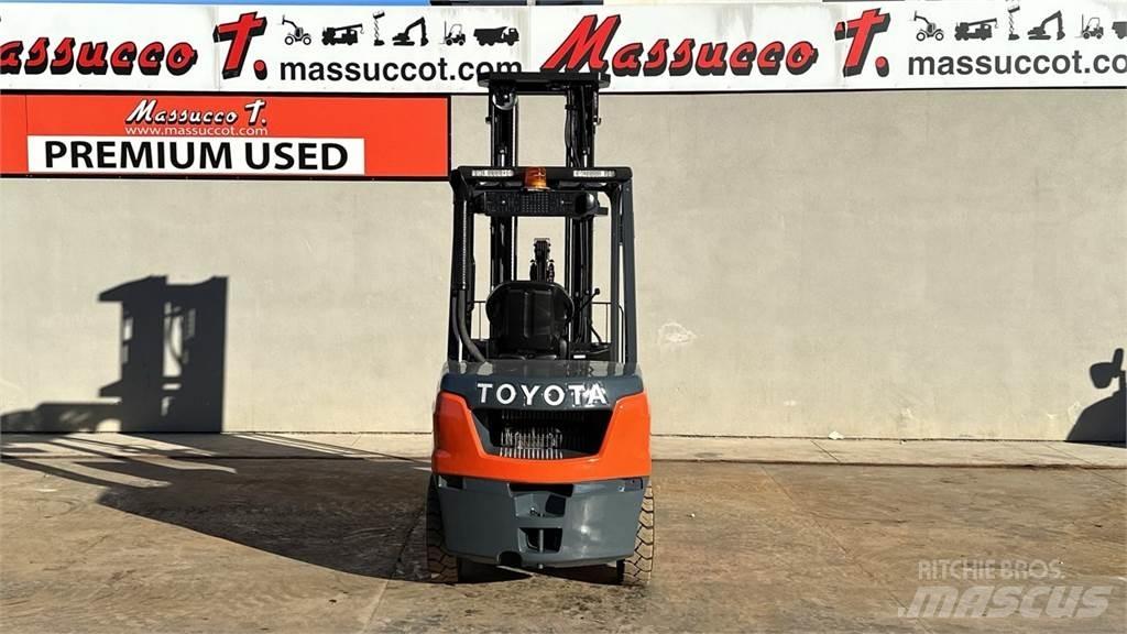 Toyota 52-8FDF30 ディーゼル・軽油