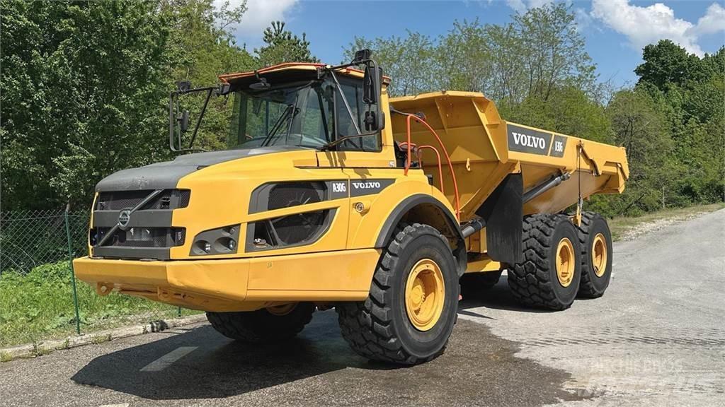 Volvo A30G 6X6 サイト　ダンプ